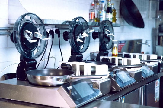 图片[20]-年轻人干外卖怎么样-18岁就创业，靠一份外卖年入8000万，一口气开7家店还不够，现在他又要……-推咖网创