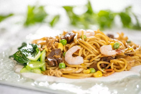 图片[12]-年轻人干外卖怎么样-18岁就创业，靠一份外卖年入8000万，一口气开7家店还不够，现在他又要……-推咖网创