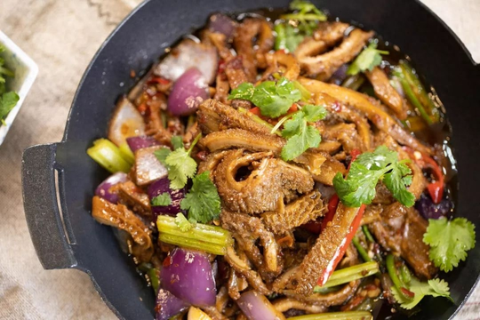 图片[18]-年轻人干外卖怎么样-18岁就创业，靠一份外卖年入8000万，一口气开7家店还不够，现在他又要……-推咖网创